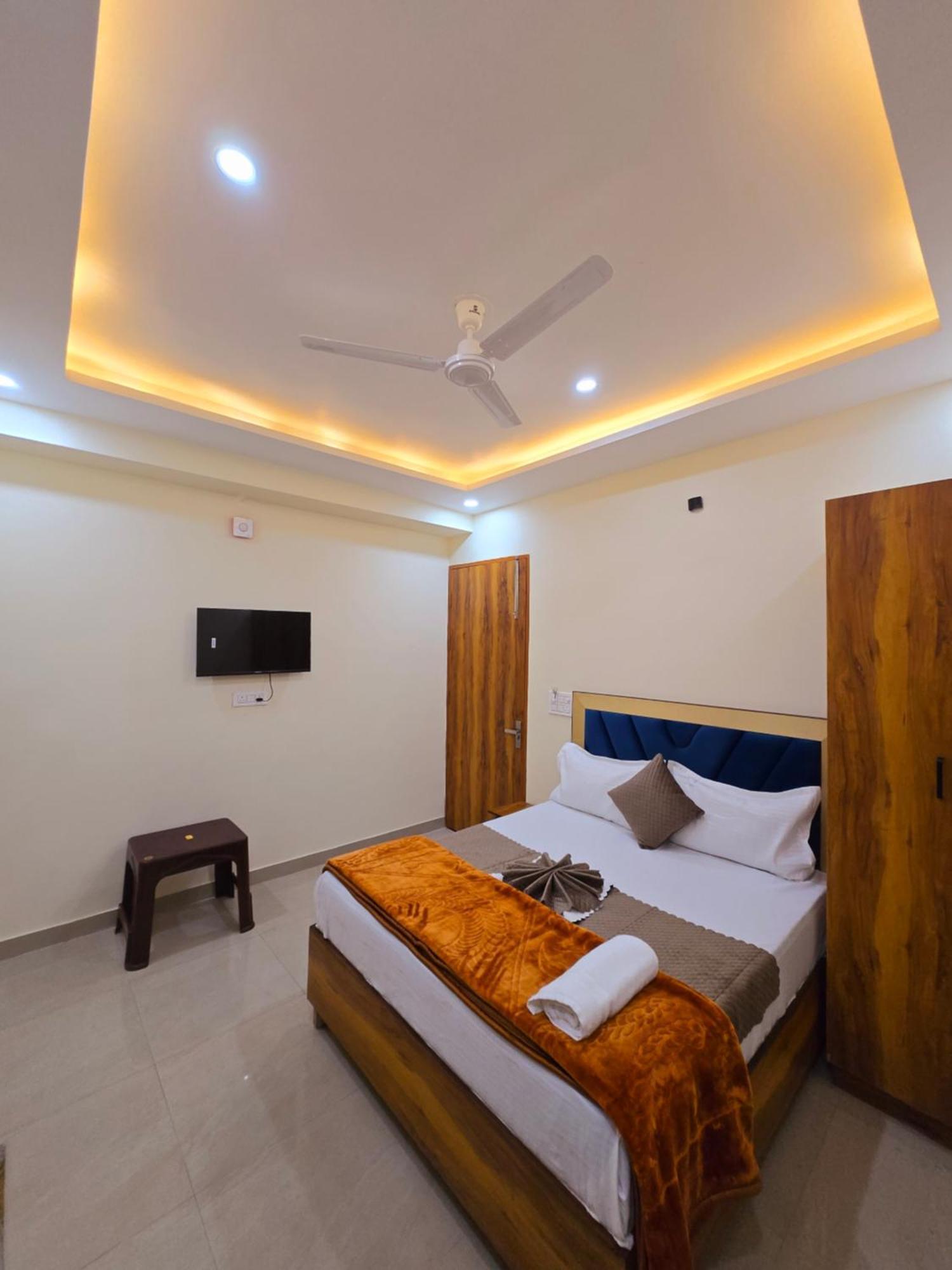 Hotel Blu Plaza Gurgaon Bagian luar foto